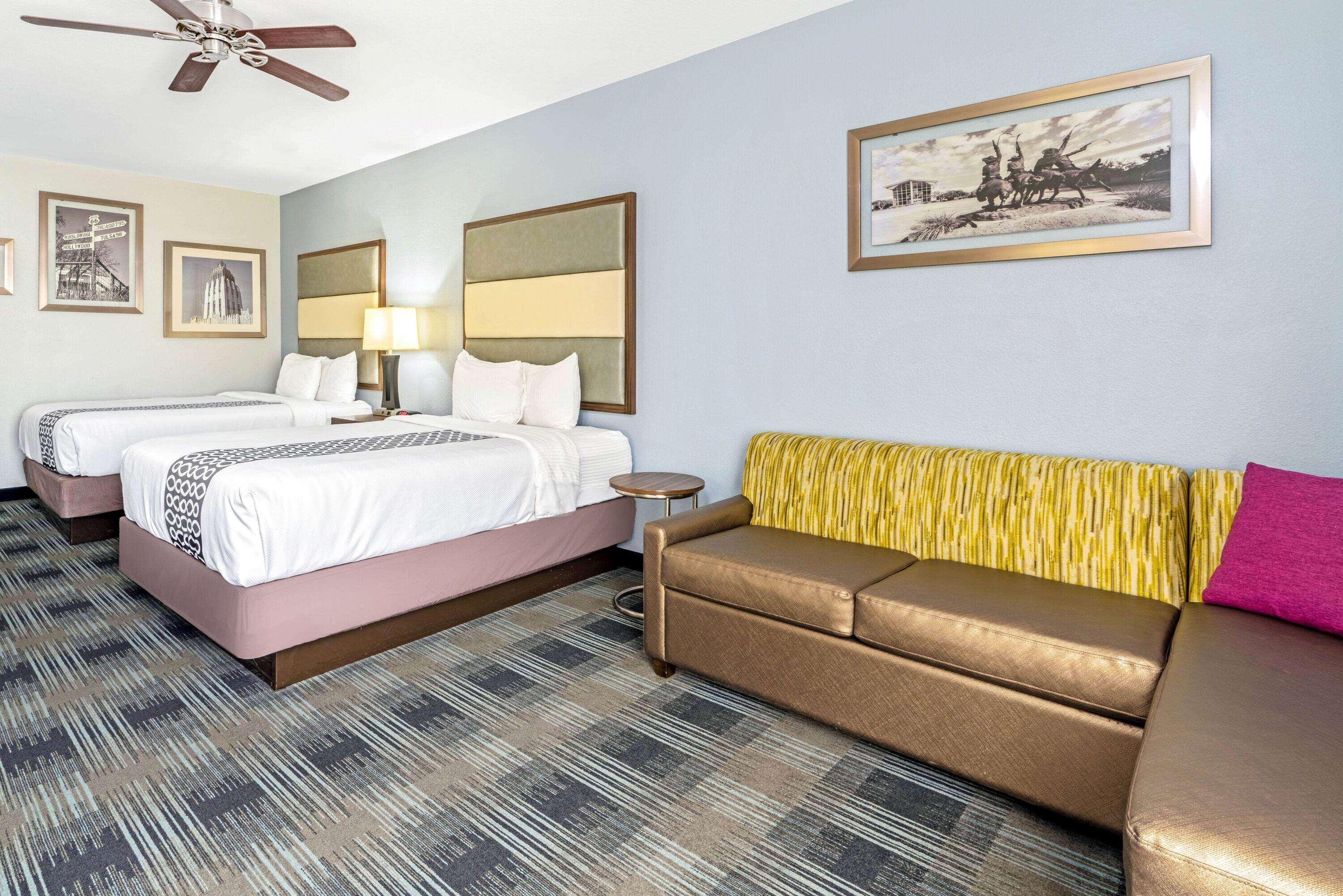 La Quinta By Wyndham Guthrie Hotel Bagian luar foto