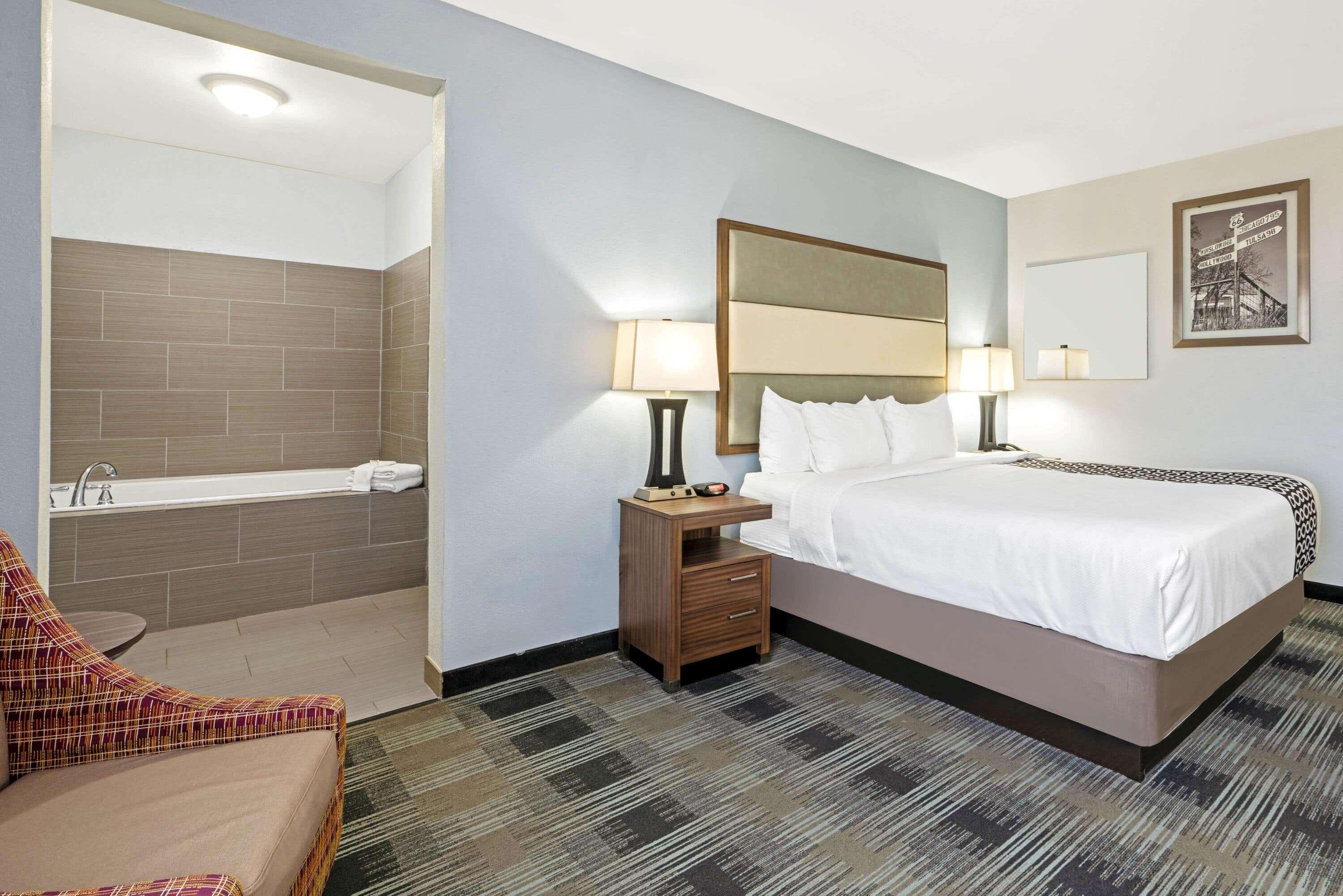 La Quinta By Wyndham Guthrie Hotel Bagian luar foto