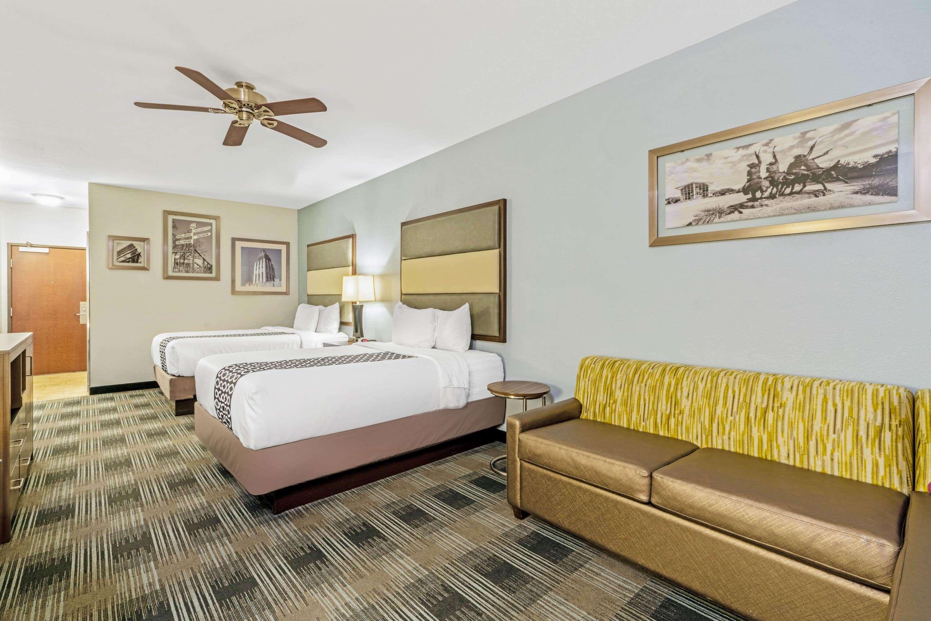 La Quinta By Wyndham Guthrie Hotel Bagian luar foto