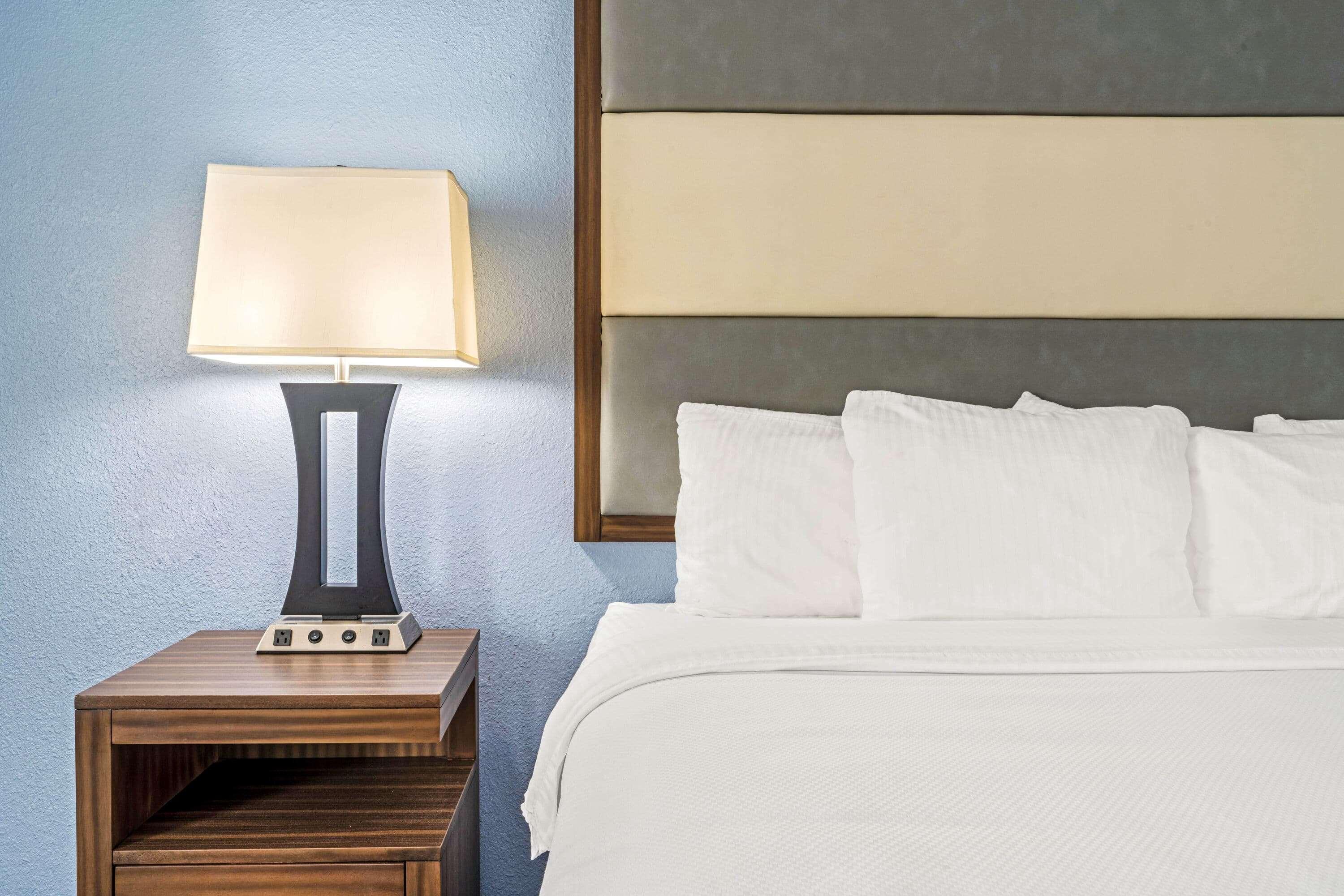 La Quinta By Wyndham Guthrie Hotel Bagian luar foto