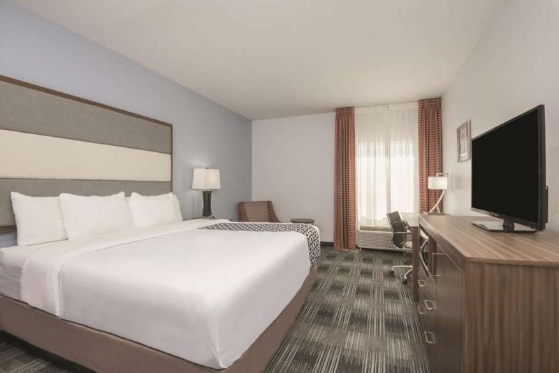 La Quinta By Wyndham Guthrie Hotel Bagian luar foto