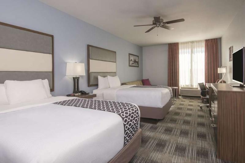 La Quinta By Wyndham Guthrie Hotel Bagian luar foto