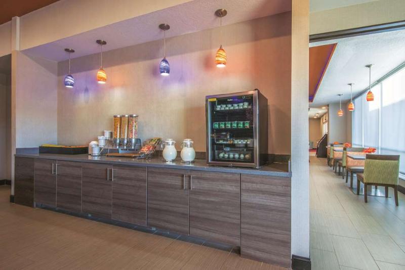 La Quinta By Wyndham Guthrie Hotel Bagian luar foto
